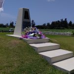 知る人ぞ知る、伊江島の「アーニーパイル記念碑」と慰霊祭の物語