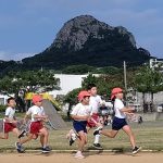 伊江島の小学校の長距離走！懸命に走りぬく子どもたち